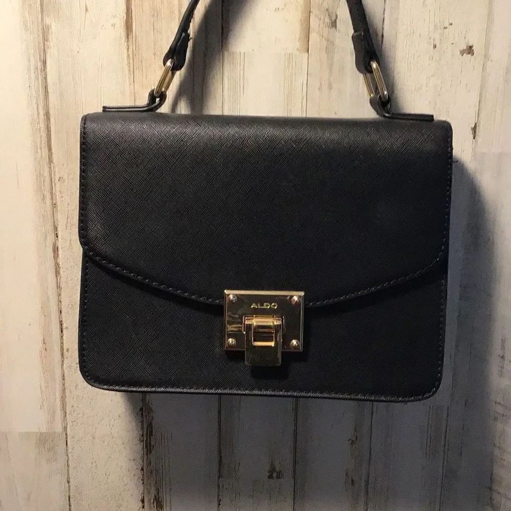 Perty lil handbag by Aldo